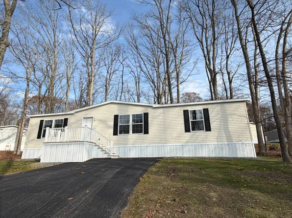 196 Bartion Ct, Bartonsville, PA 18321