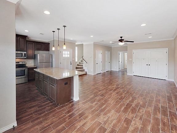 5th image of 1128 Oney Hervey Dr