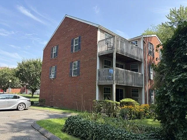 2 bed, 1.0 bath, 959 sqft, $2,100 — Photo 3