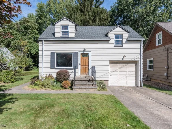 7131 Kleber Ct, Independence, OH 44131