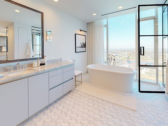 3rd image of 515 Church St #4502