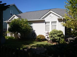 6737 38th Ave SW, Seattle, WA 98126