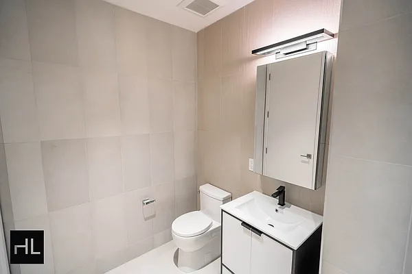 Rented by Highline Residential | media 162