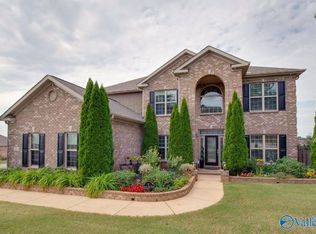 6 Winter King Dr SW, Huntsville, AL 35824