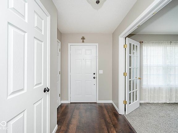 4th image of 5067 Clay Creek Ln
