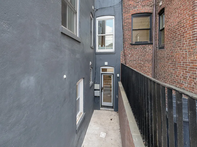 1103 P St NW #1 — Photo 50