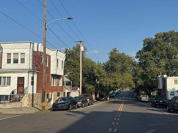 4th image of 5302 Akron St