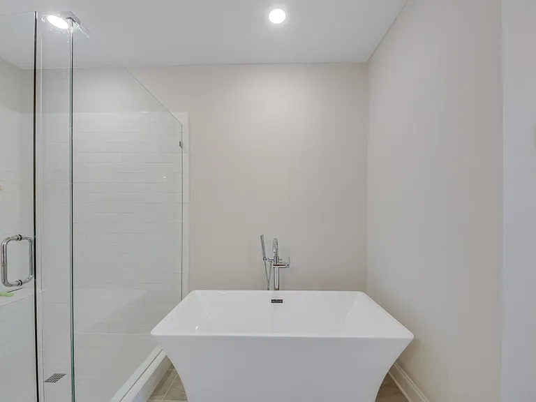 306 Burgess Walk — Photo 20