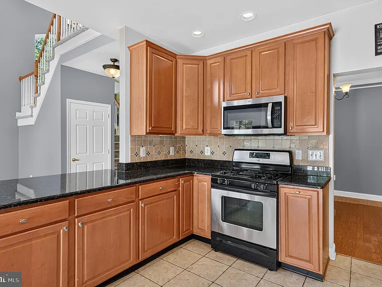 20 Carter Ln — Photo 21