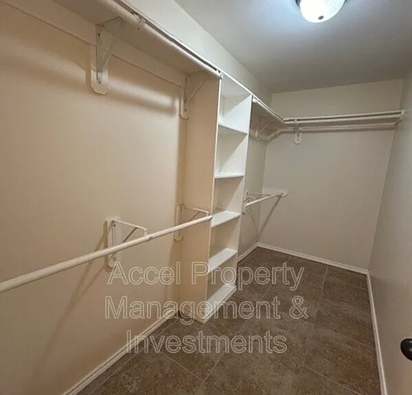 1906 Butkus Dr — Photo 12