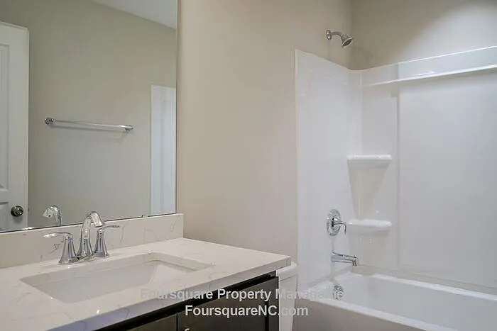 6405 Giddings St — Photo 37