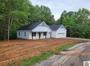 102 Al Henn Rd, Cadiz, KY 42211