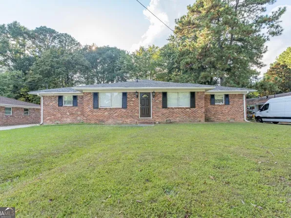 2844 Whispering Hills Dr, Chamblee, GA 30341