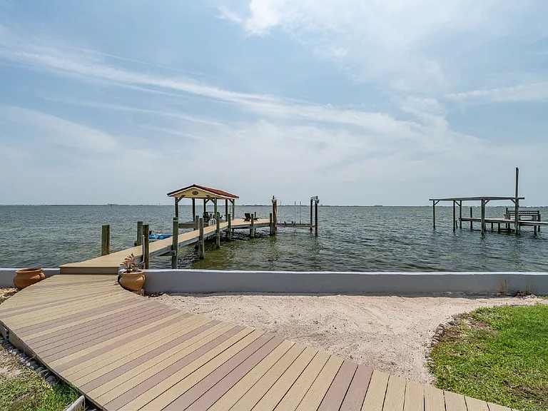 1110 S Banana River Dr — Photo 16