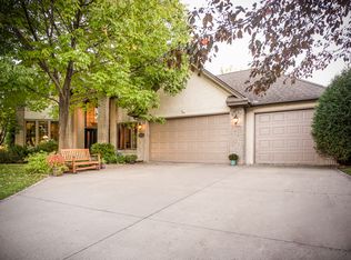 638 Evans Ct, Shoreview, MN 55126