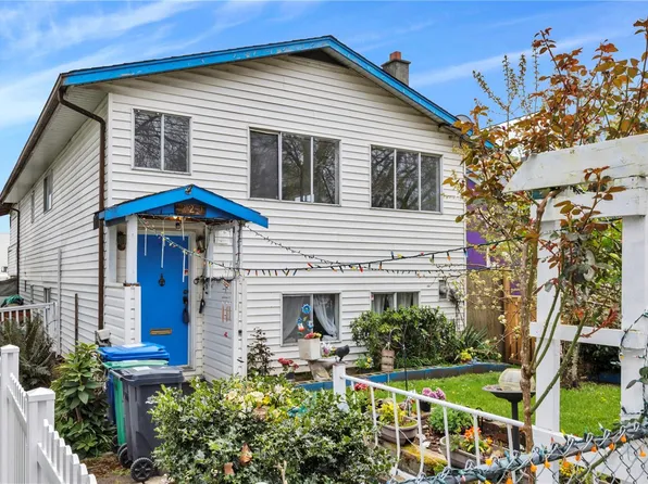 229 Irwin St, Nanaimo, BC V9R 4X4