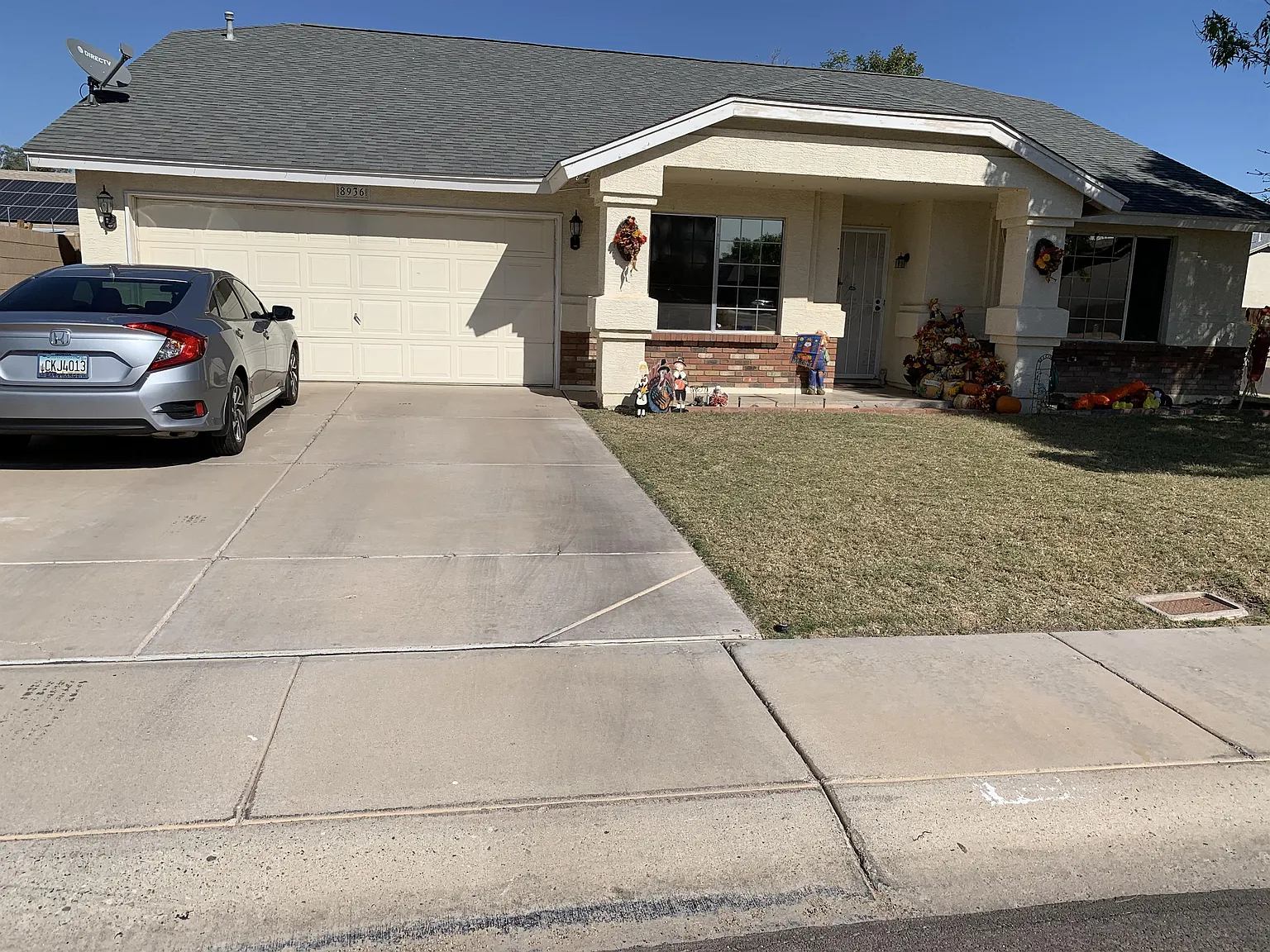 9SFR - 8936 West Tuckey Lane — Photo 1