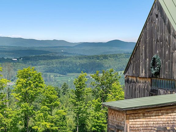 4th image of 858 East Hill Road