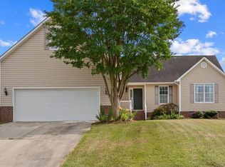 206 Sterling Ridge Dr, Archdale, NC 27263