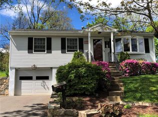 6 2nd St, Danbury, CT 06810