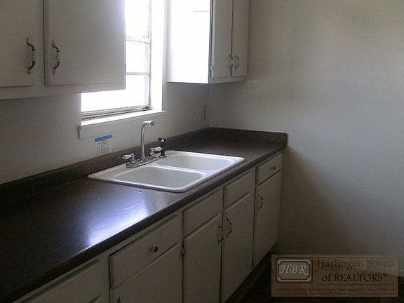 3rd image of 721 Wentz St