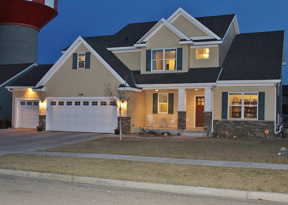 1709 26th Ave NW, Minot, ND 58703 Zillow