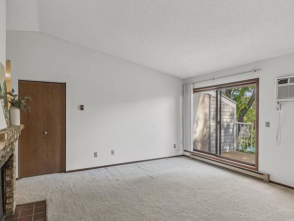 2nd image of 400 Shelard Pkwy Unit 303