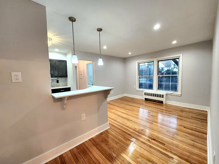 96 Forest Hill Pkwy #65M — Photo 1