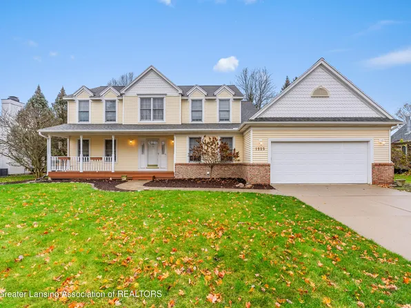 1323 S Spicewood Dr, Okemos, MI 48864