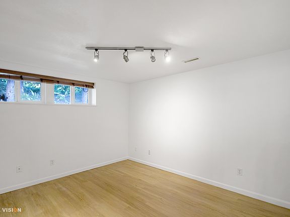 5th image of 1105 Gordon Ave