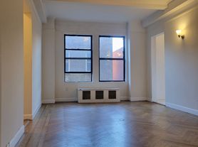 211 W 106th St, New York, NY