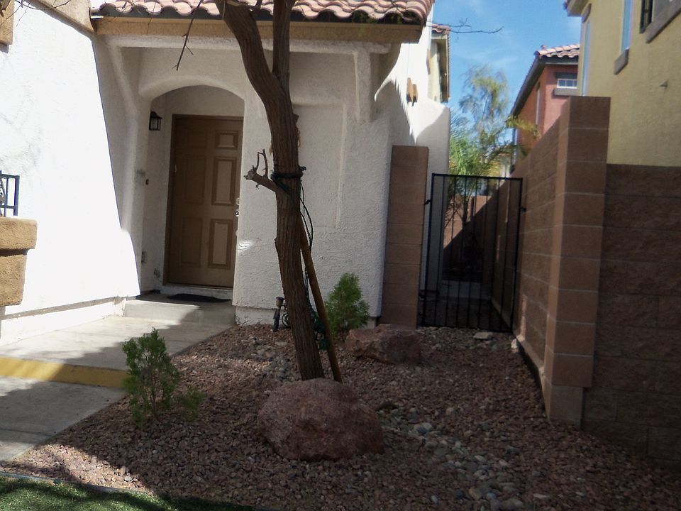 2nd image of 8924 Rosewood Meadows Ct