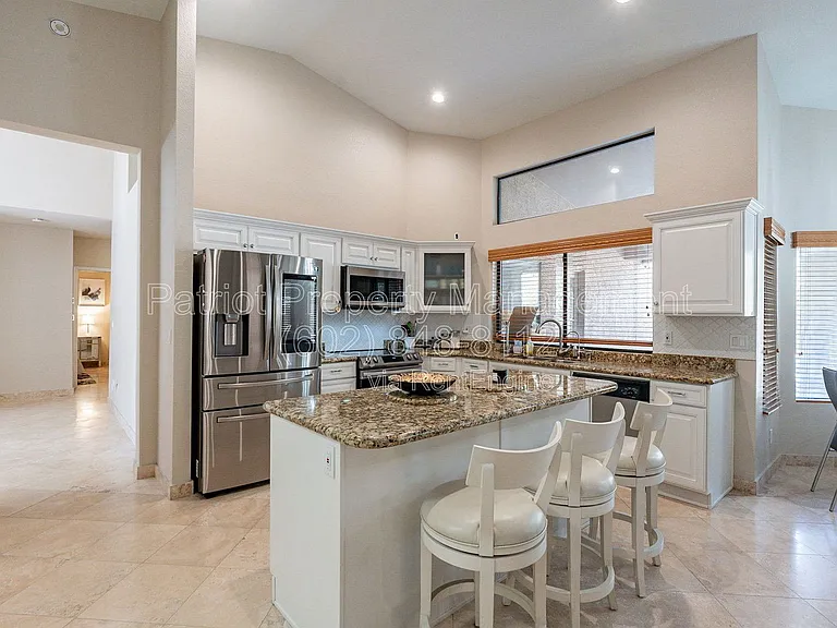 9910 E Sutton Dr — Photo 4