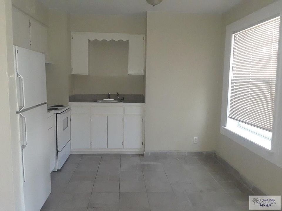 1st image of 1711 N 25th St #4