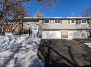 1214 Timbershore Ln, Eagan, MN 55123