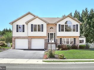 20 Chinkapin Dr, New Oxford, PA 17350