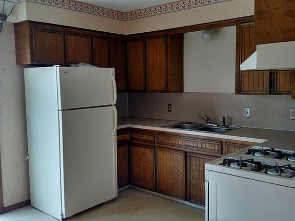 4th image of 3850 Kenowa Ave SW