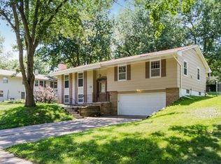 1210 23rd St, West Des Moines, IA 50266