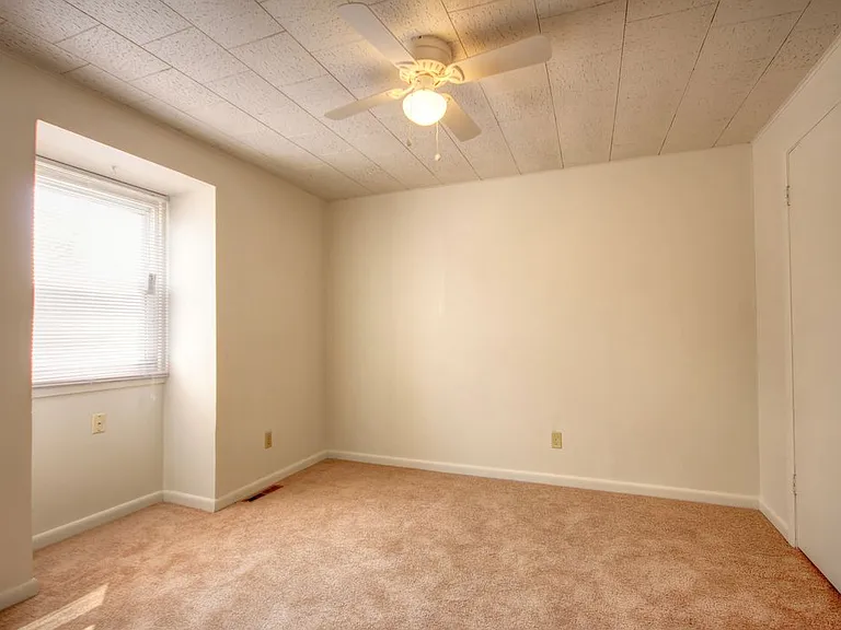 1008 Crescent Dr — Photo 11