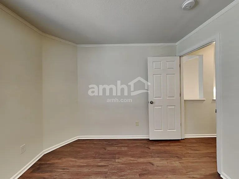 4815 Talons Mark Dr — Photo 22