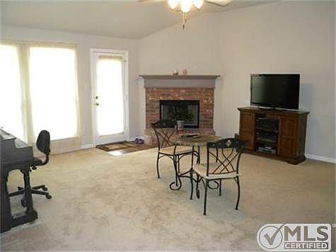 4th image of 213 Lottie Ln