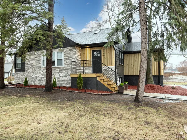 8459 S 85th Ct, Hickory Hills, IL 60457