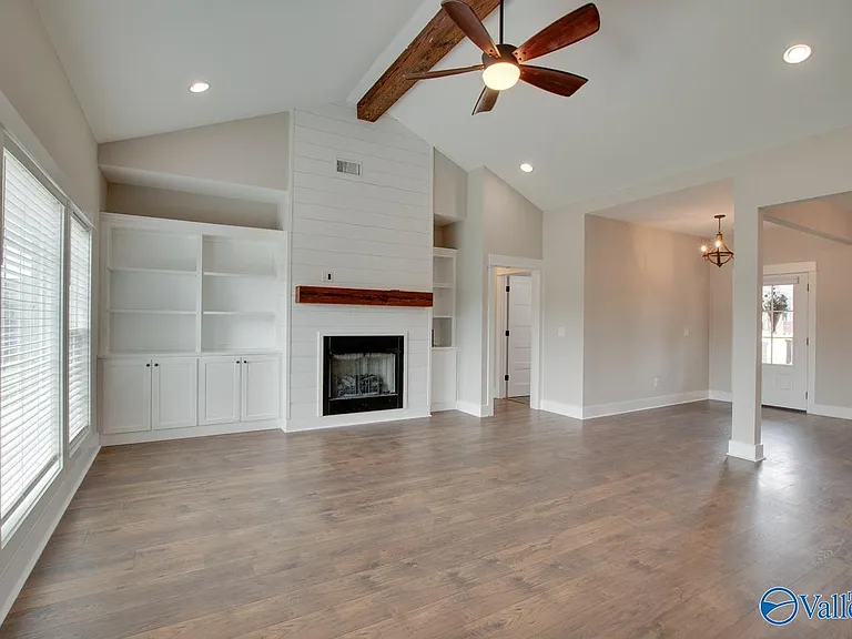1837 Saddle Trace Ln — Photo 4