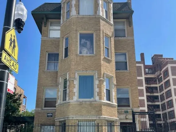 7557 S South Shore Dr APT 1B, Chicago, IL 60649