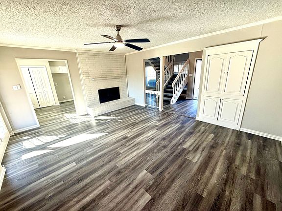 2nd image of 950 Madison Cir