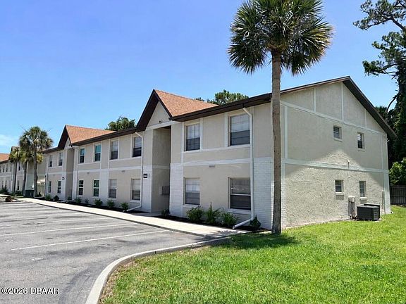 2nd image of 411 Banana Cay Dr APT C