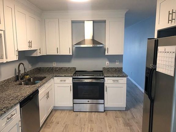 4th image of 2447 Ecuadorian Way APT 55