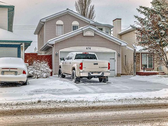 3rd image of 676 Harvest Hills Dr NE