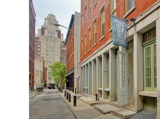 6 S Strawberry St APT 3, Philadelphia, PA 19106