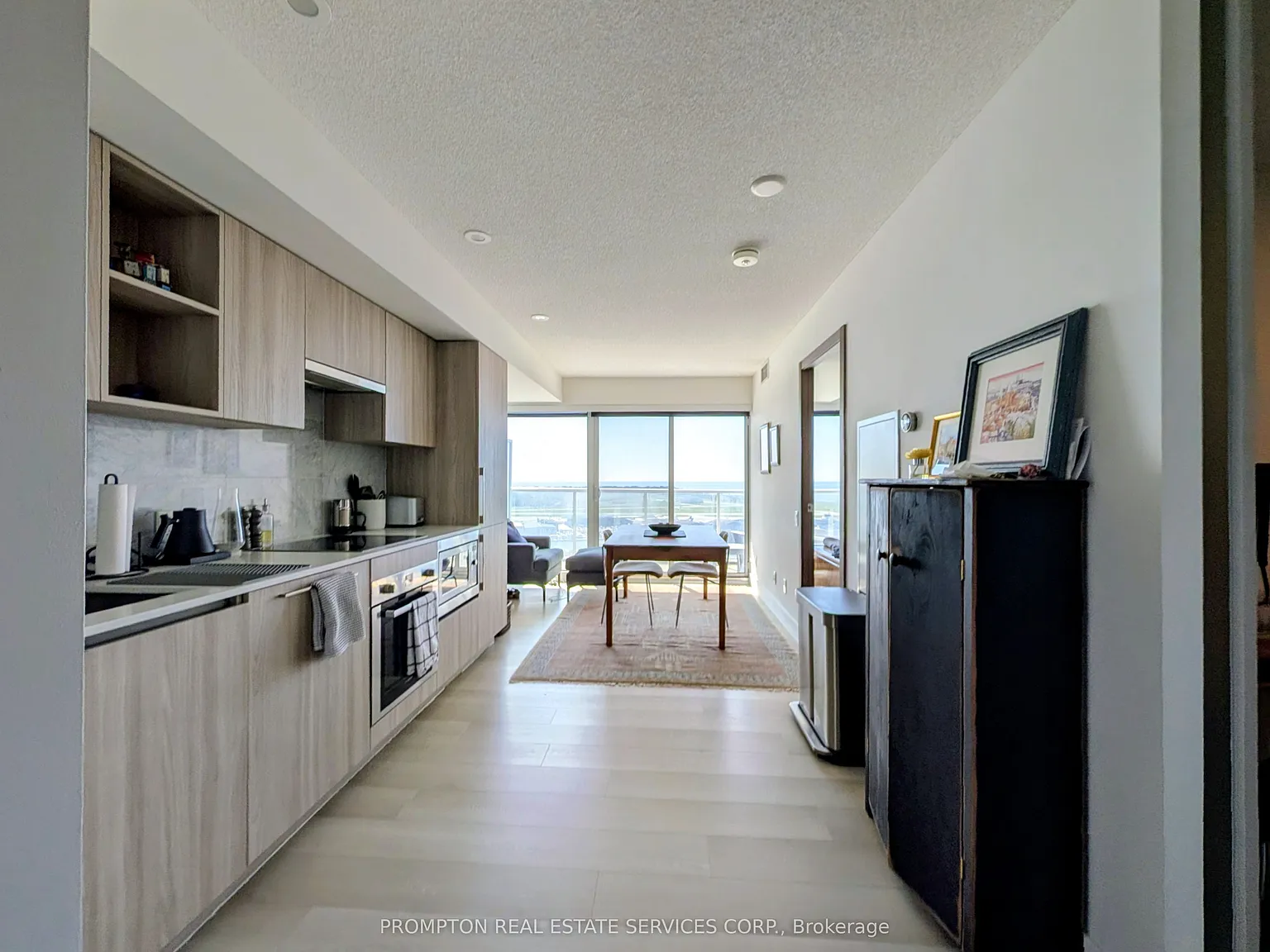 2 bed, $2,580 — Photo 4